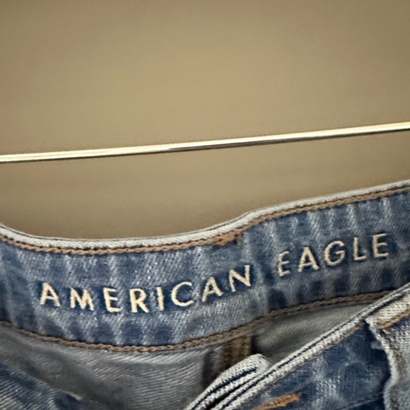 American Eagle Outfitters Light Blue Distressed Straight Leg Mom Jeans - Picture 3 of 12